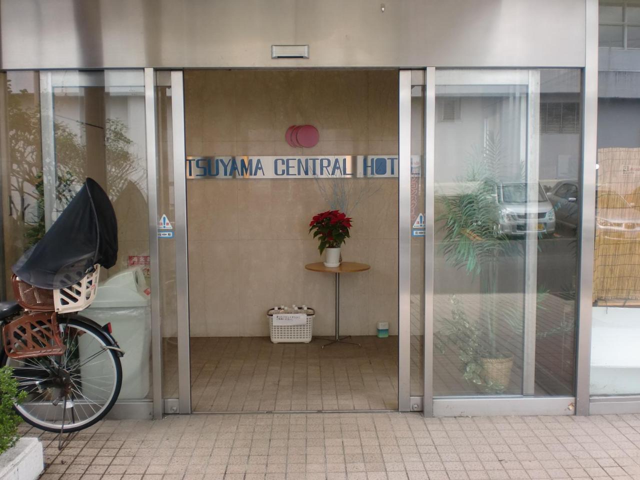 Tsuyama Central Hotel Townhouse Exterior foto
